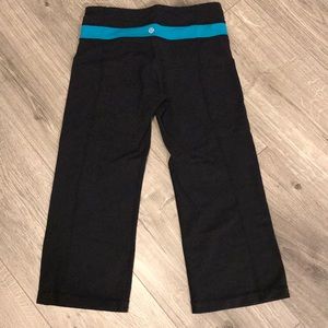 Lululemon yoga pants size 4